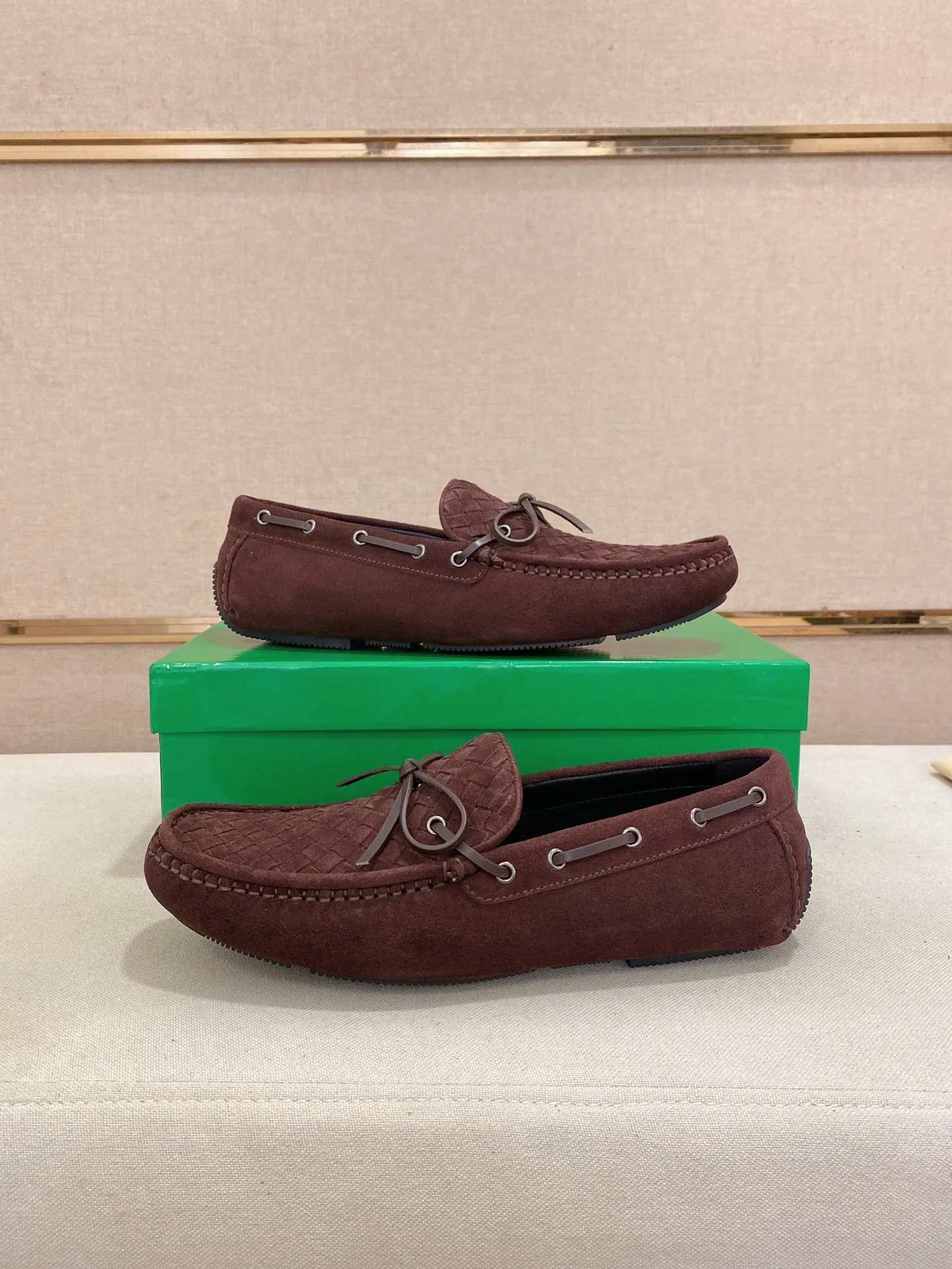 Men's shoes 💰 400💰 (Niu Li + Niu Pad) [BV] latest hot style‼ ️Casual men's shoes, uppers imported deer pattern first-layer cowhide ➕Full imported cowhide lining✔️Exquisite workmanship, excellent foot feel, special rubber soles✔️, cool and fashionable, the latest fashion, fashionable outsole, hurry up. Code number: 38-44 (can be customized to 37.45, non-refundable)